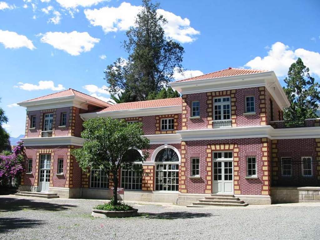 Palacio Portales historic building